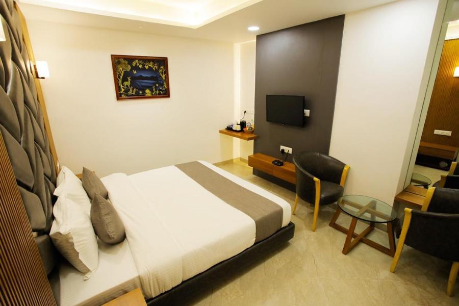 Hotel The Grand Индаур Экстерьер фото